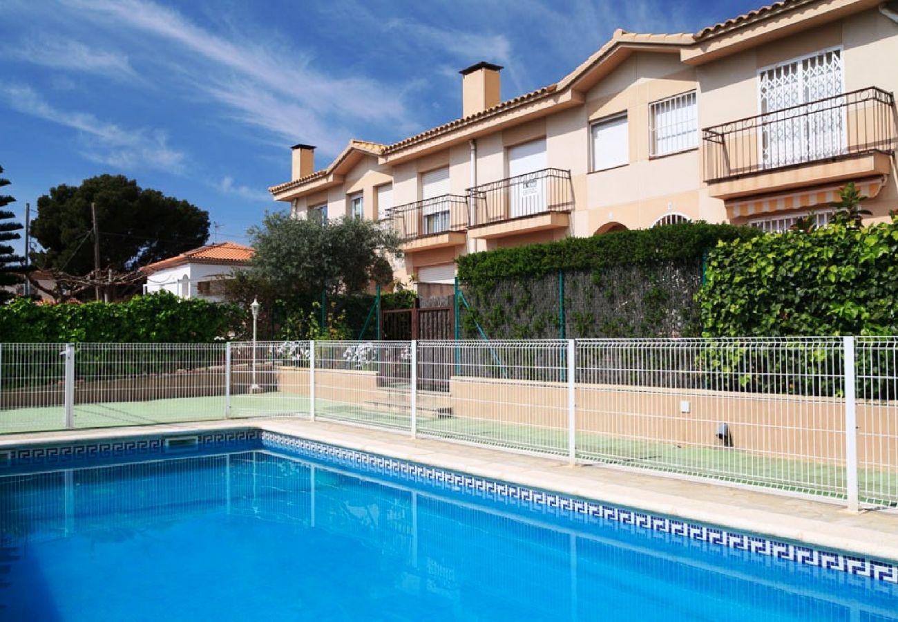 Дом на Миами Плайя - M306-088 CASA MAGNOLIA