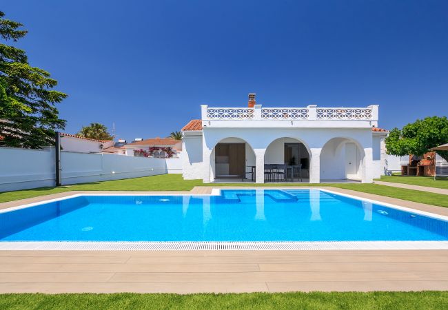 Вилла на Miami Playa - M408-118 VILLA LOS DADOS