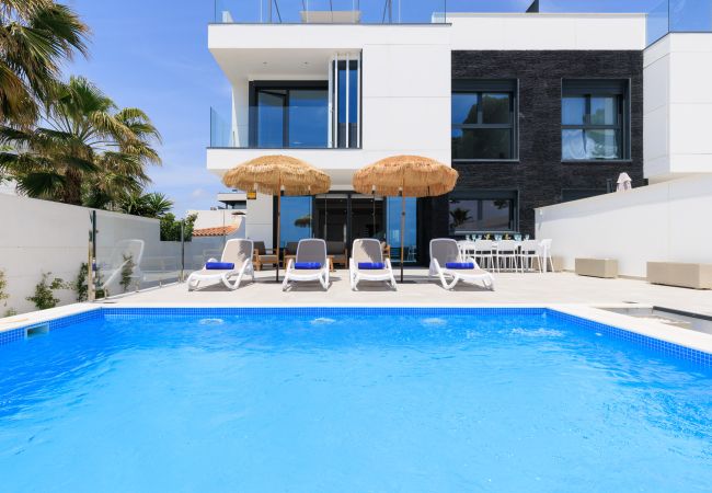 Вилла на Cambrils - C409-209 VILLA PORTOFINO