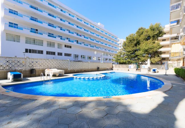 Апартаменты на Salou - S102-002 UHC MONTBLANC APARTMENT